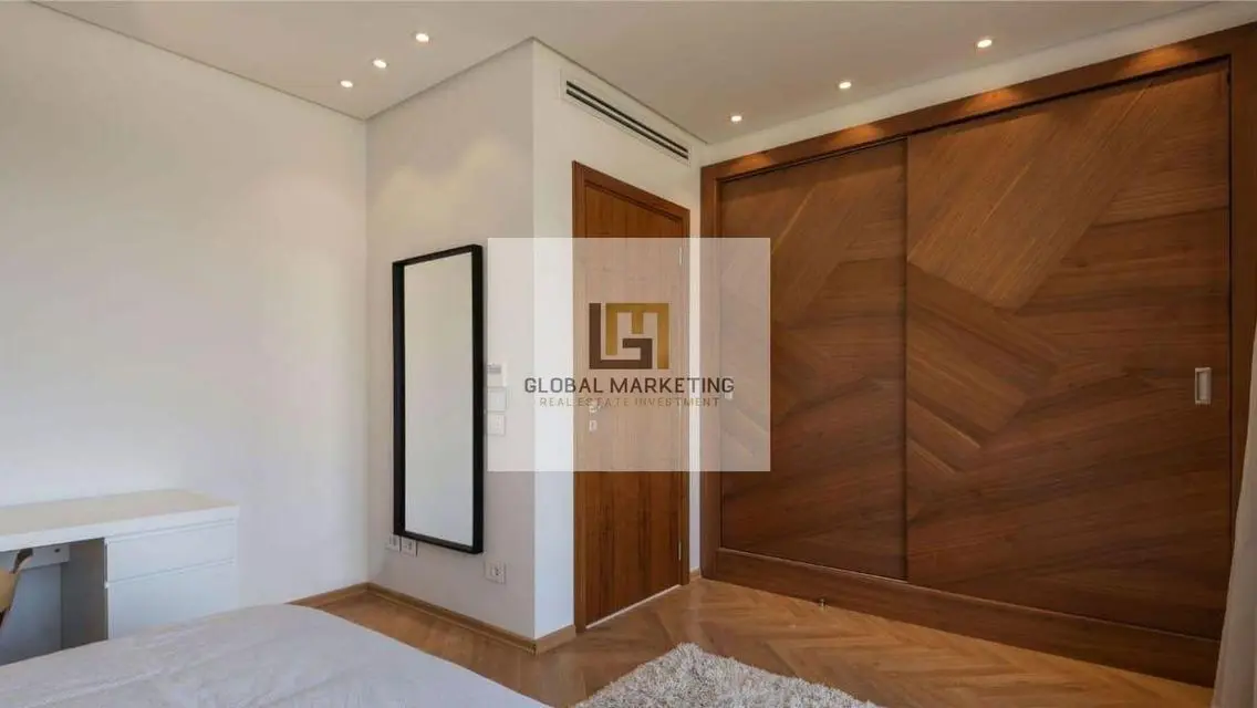Modern furnished villa of 308m2 for rent in CFC