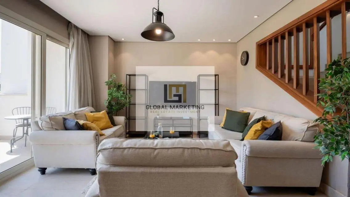 Modern furnished villa of 308m2 for rent in CFC