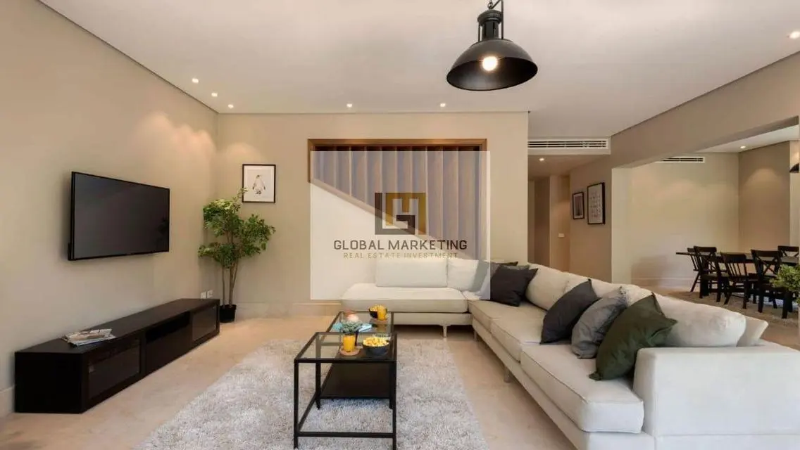Modern furnished villa of 308m2 for rent in CFC
