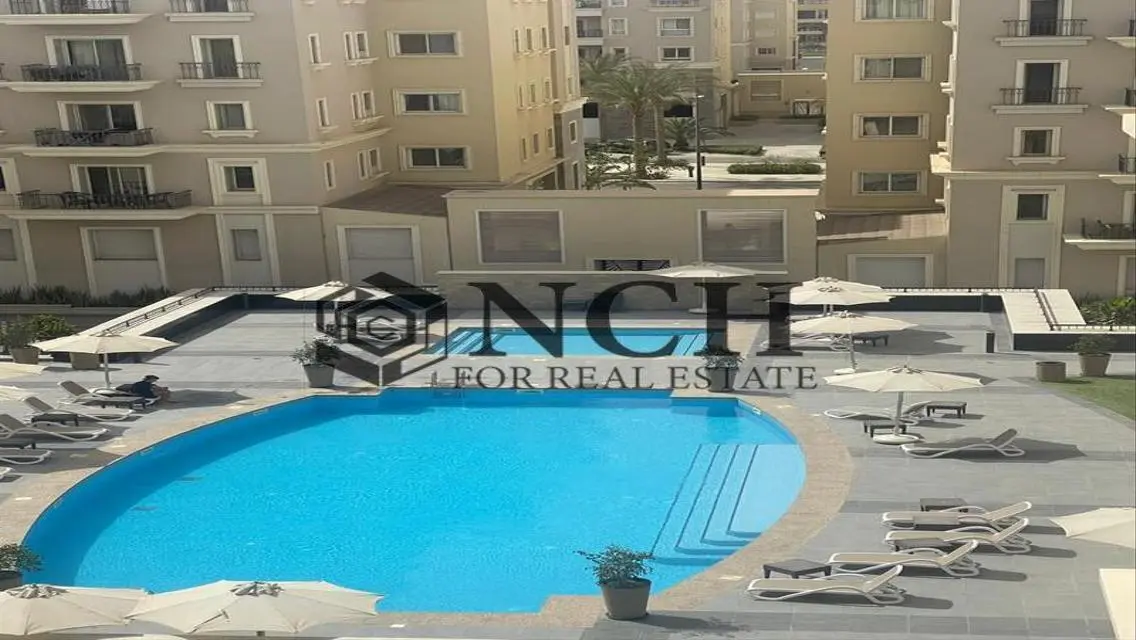 شقة مميزة 238م للبيع اطلالة حمام السباحة موقع مميز