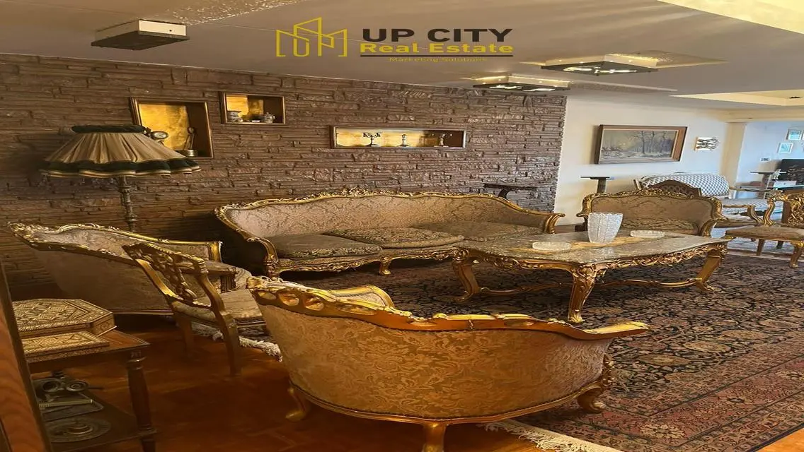 Apartment for sale on the nile 4 famous artist