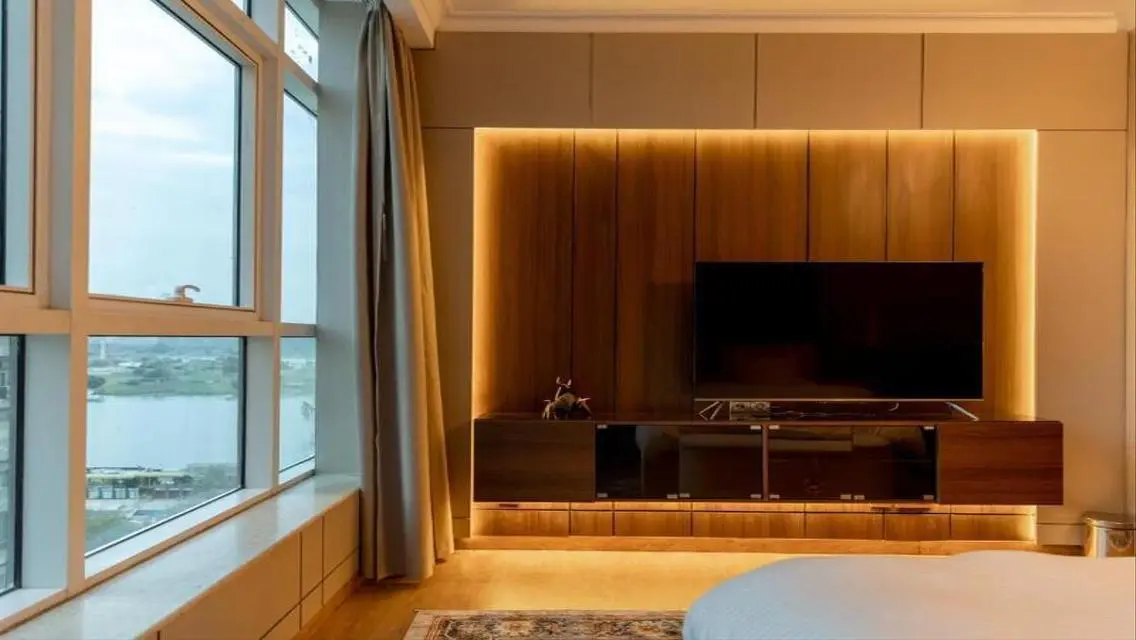Invest in Cairo&#39;s best landmark hotel suite o Nile