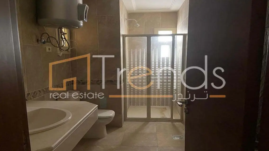 شاليه ارضي  صف اول  استلام فورى حديقه خاصه