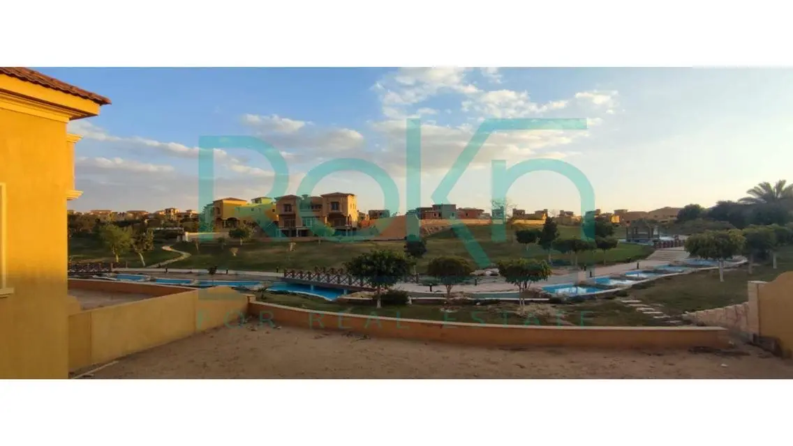 فيلا للبيع للبيع في الجولدن سكوير زايد اميز لوكيشن