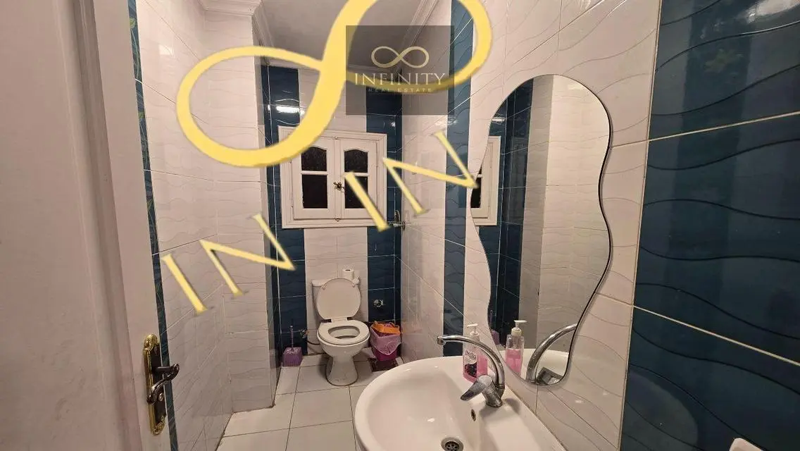 مكتب للايجار مدخل خاص مساحه حره