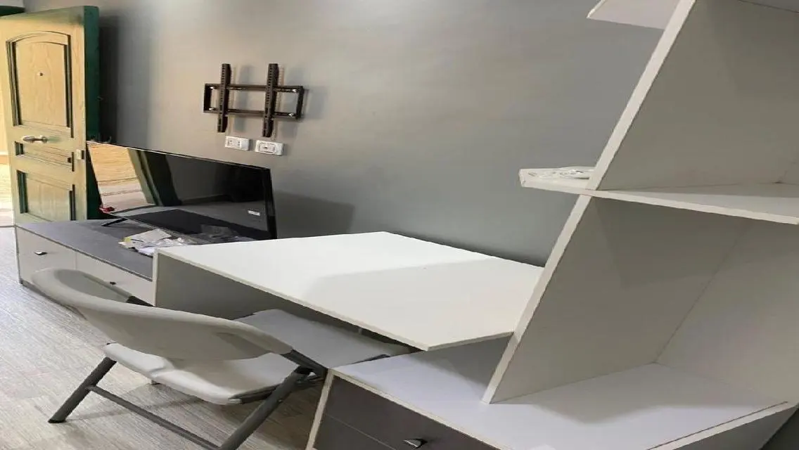 ستوديو مفروش فندقي فاخر أمام الجامعه الامريكيه