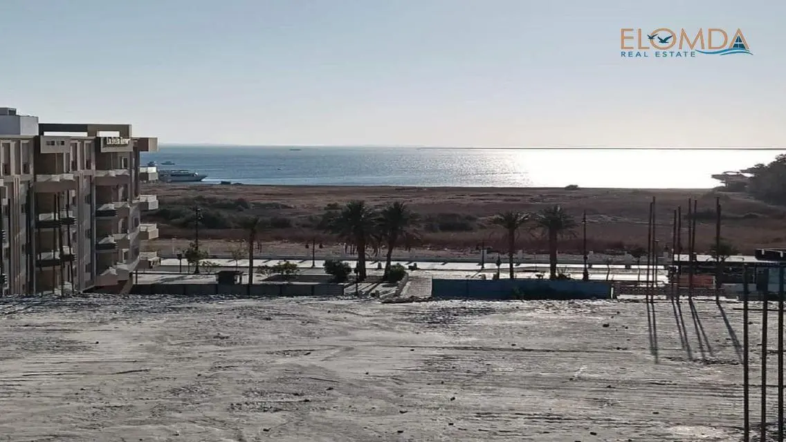 استثمر فى Grand Rock على الممشى السياحى-تسليم 2026
