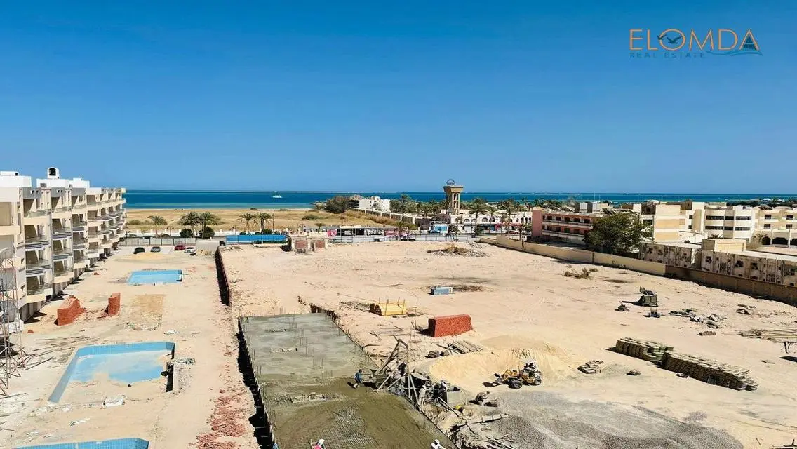 استثمر فى Grand Rock على الممشى السياحى-تسليم 2026