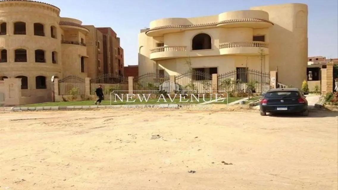 شقة رائعة بمساحة 1200 متر مطلة على معلم رئيسي