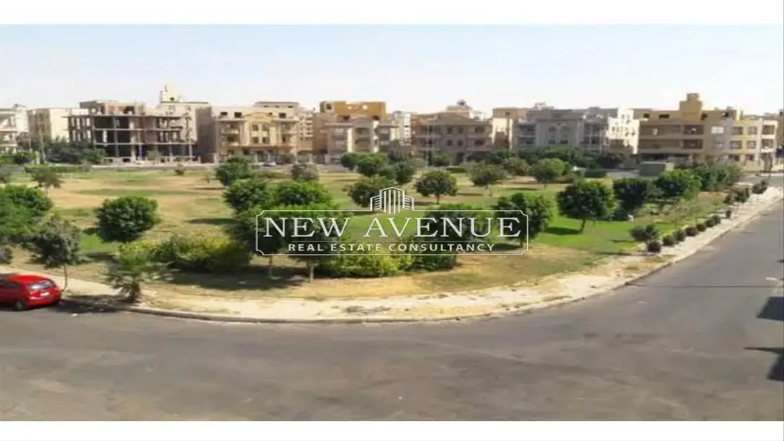 شقة رائعة بمساحة 1200 متر مطلة على معلم رئيسي