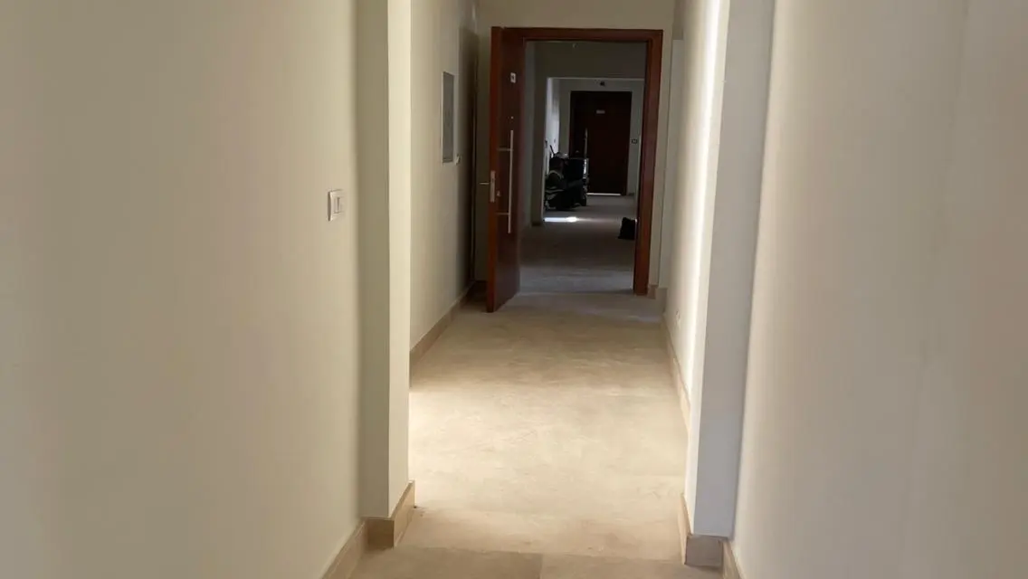 شقة مميزة بإطلالات متعددة الزوايا - اويست