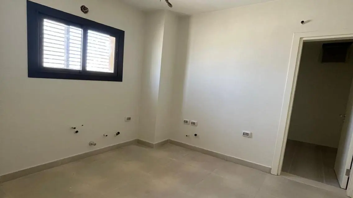 شقة مميزة بإطلالات متعددة الزوايا - اويست