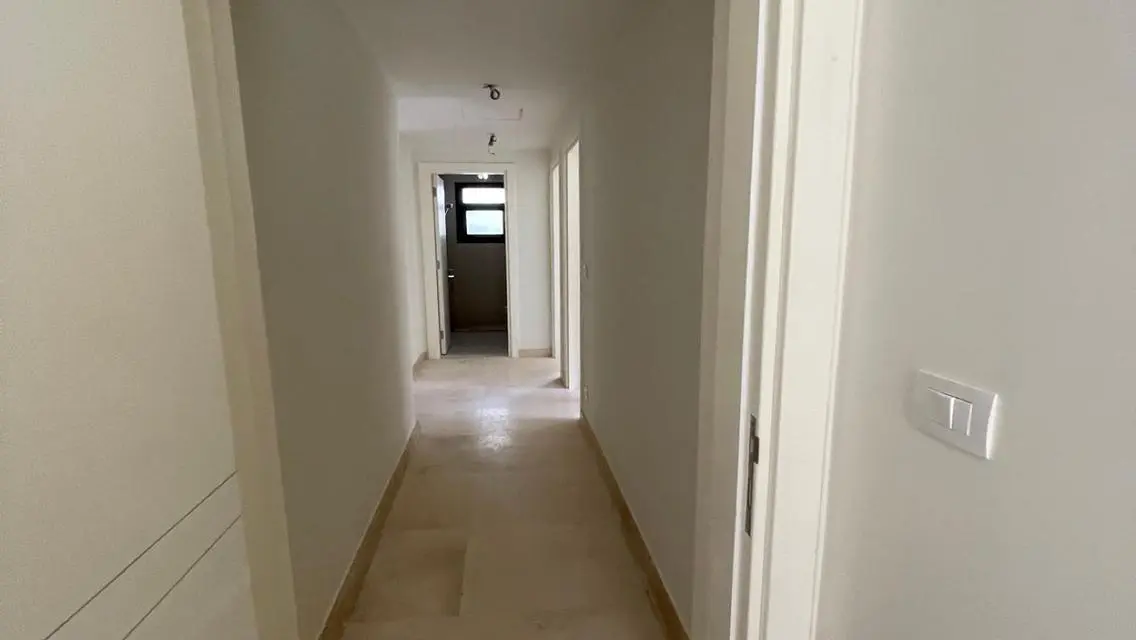 شقة مميزة بإطلالات متعددة الزوايا - اويست