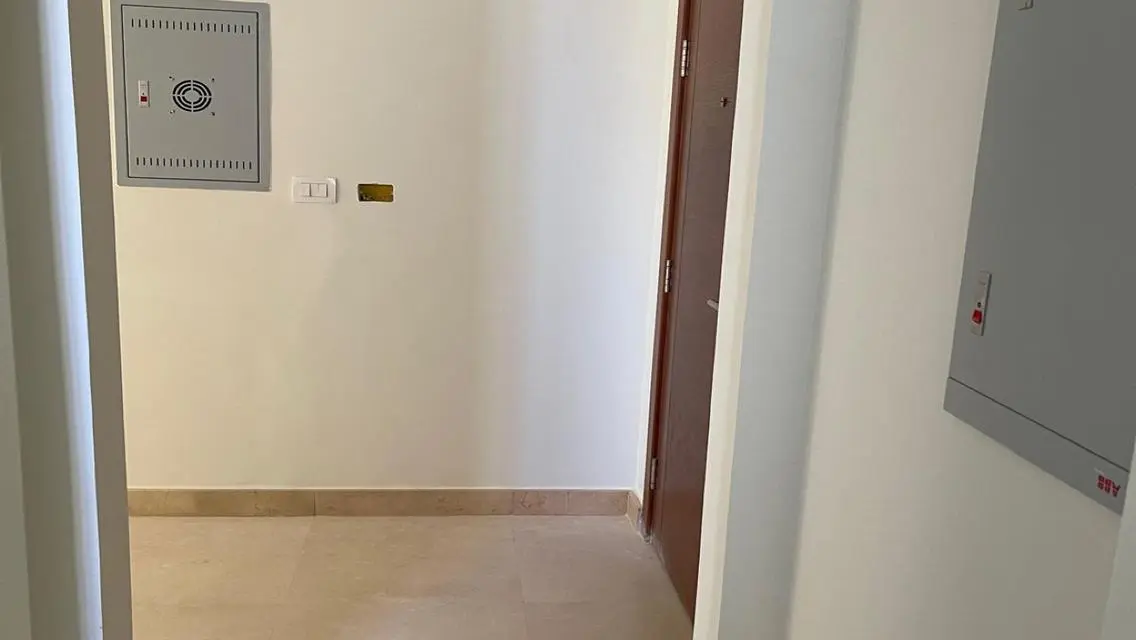شقة مميزة بإطلالات متعددة الزوايا - اويست