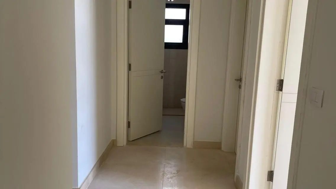 شقة مميزة بإطلالات متعددة الزوايا - اويست