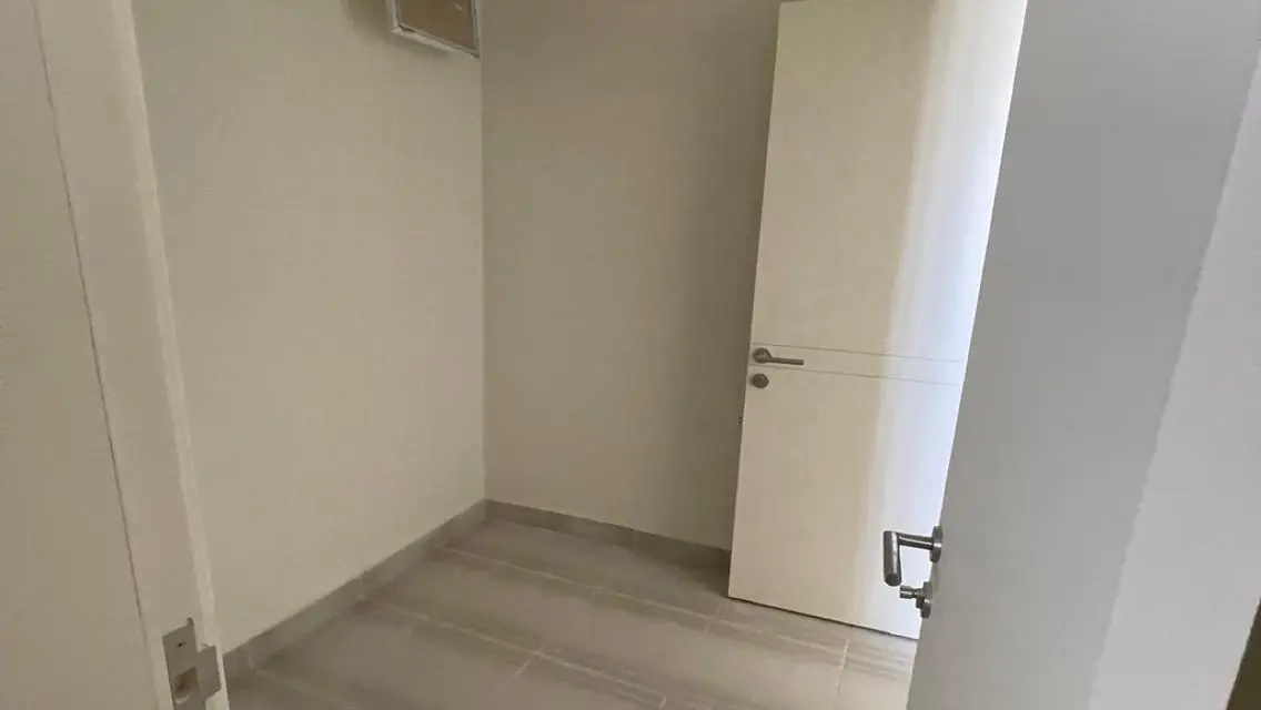 شقة مميزة بإطلالات متعددة الزوايا - اويست