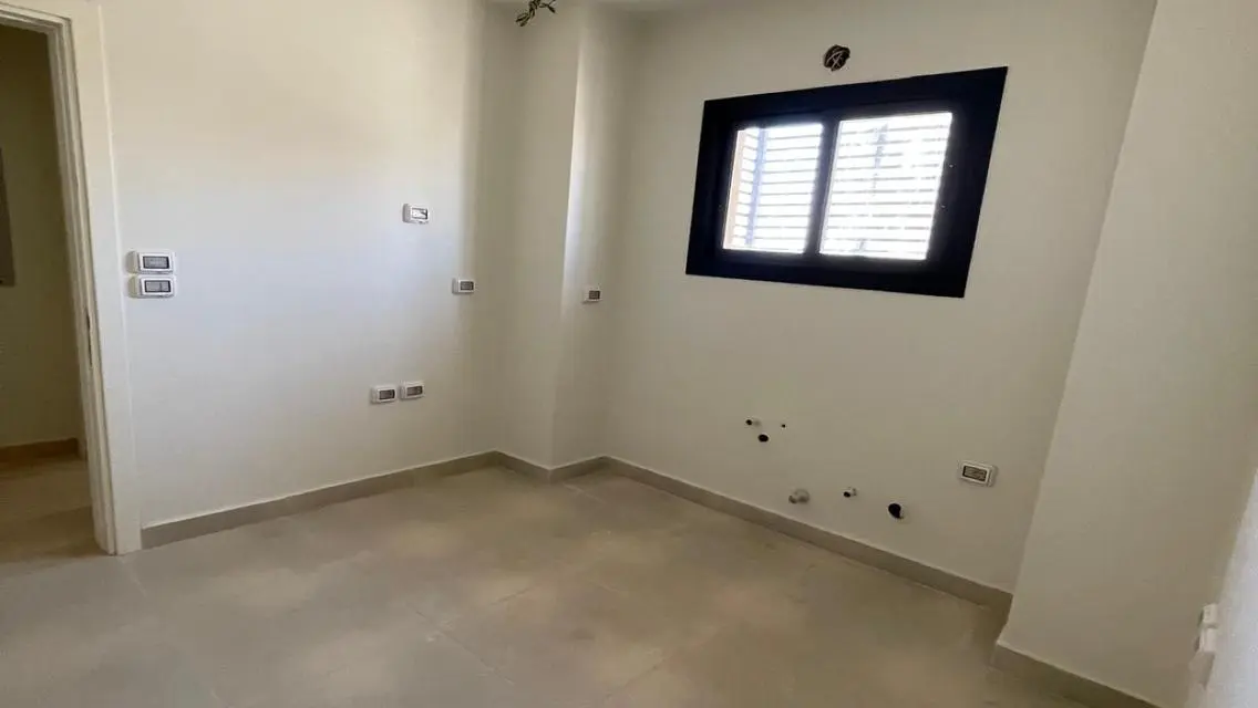 شقة مميزة بإطلالات متعددة الزوايا - اويست