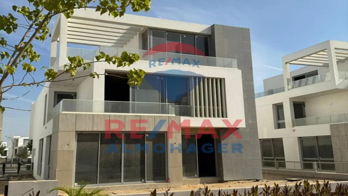 Luxury Apartment with Extensive Amenities in a Premium Community