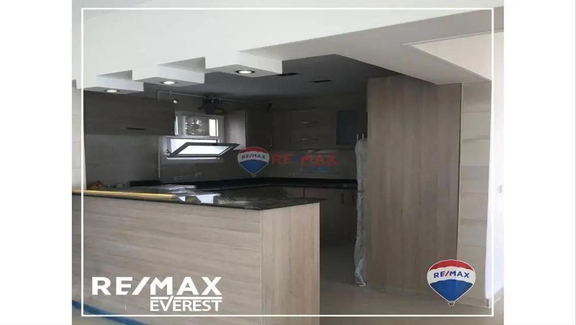 Landscape view penthouse in Zayed Dunes