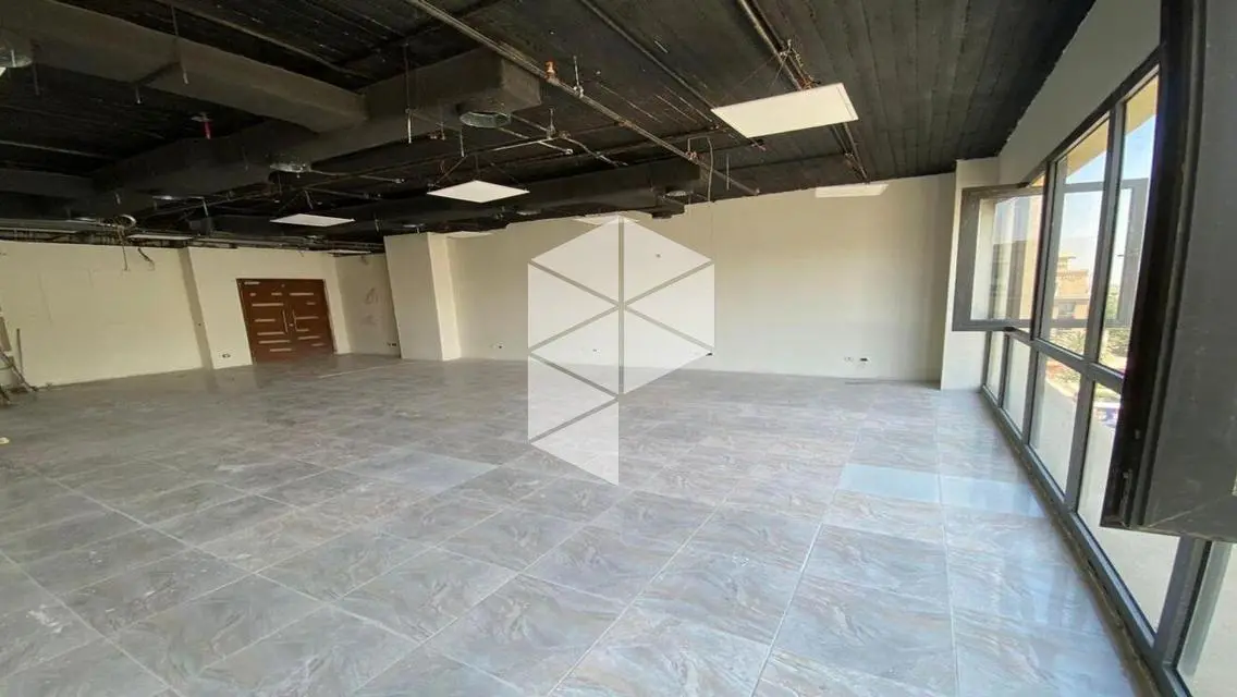 Open space office for rent in Mivida 137 m