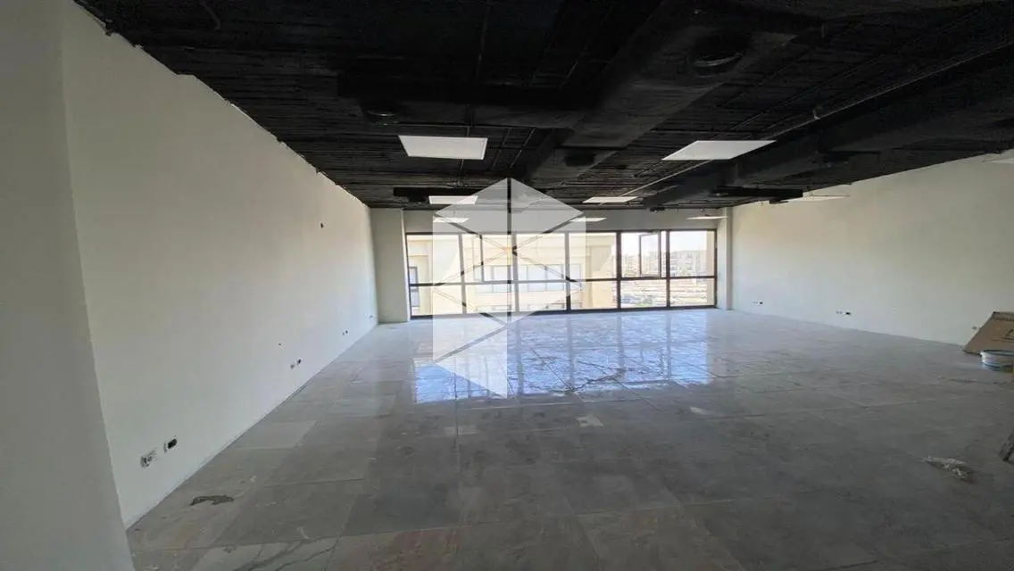Open space office for rent in Mivida 137 m