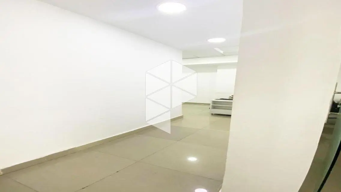 Office 220m at lower price than real estate market