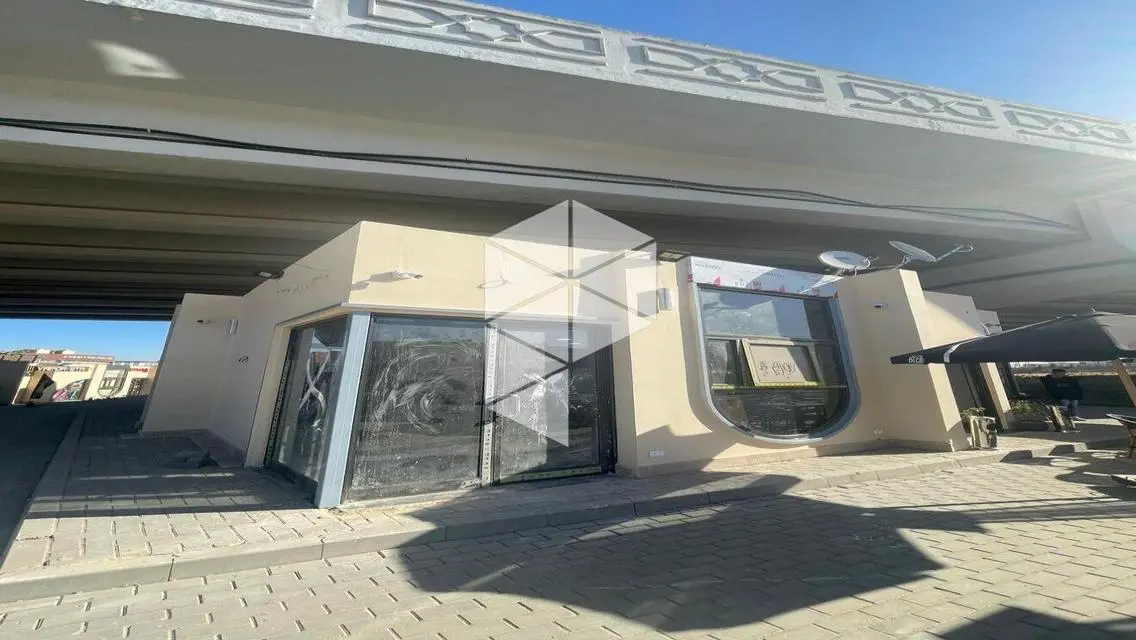 Shop rent in North ninety 26 m indoor 30 m outdoor
