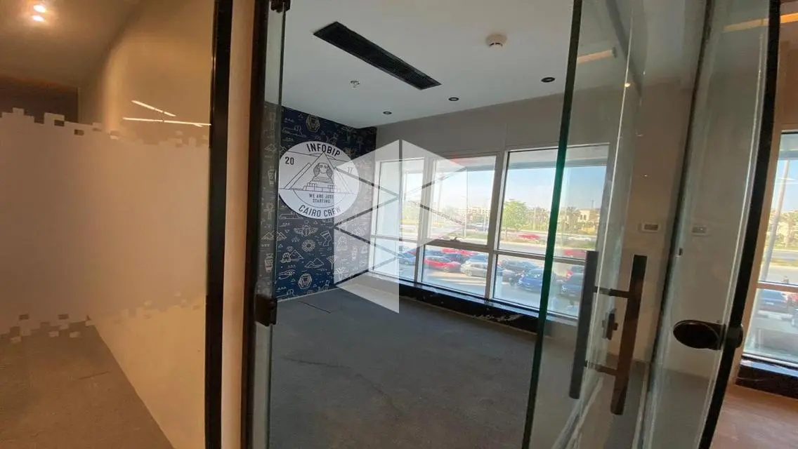 office 250m for rent fully finished directly 90
