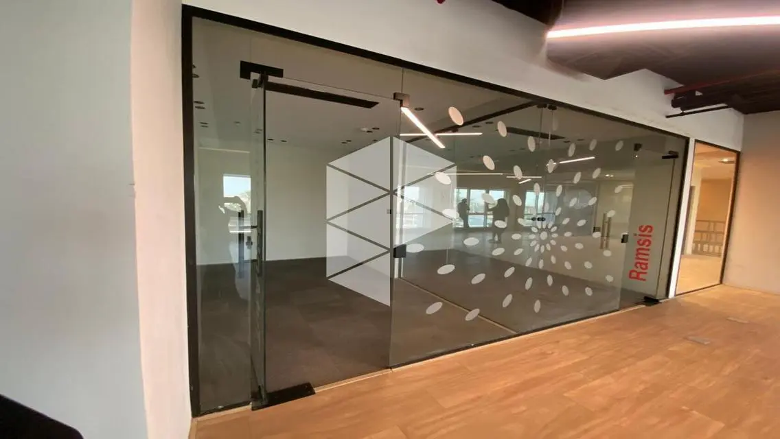 office 250m for rent fully finished directly 90