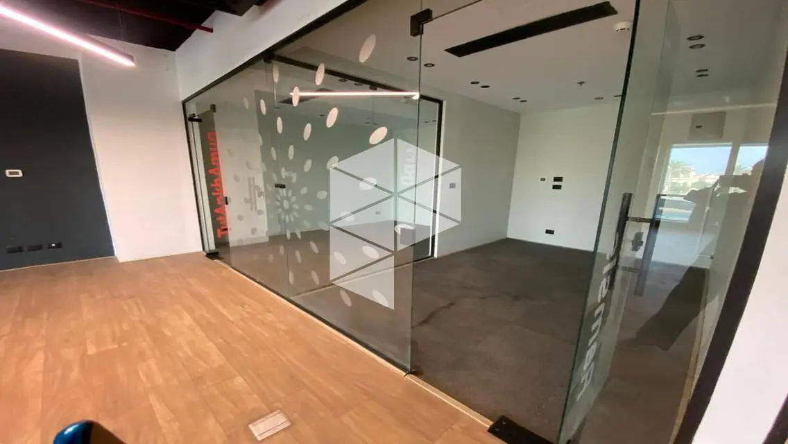 office 250m for rent fully finished directly 90