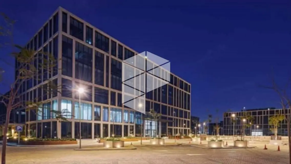 office for rent 250m finished in Fifth Settlement