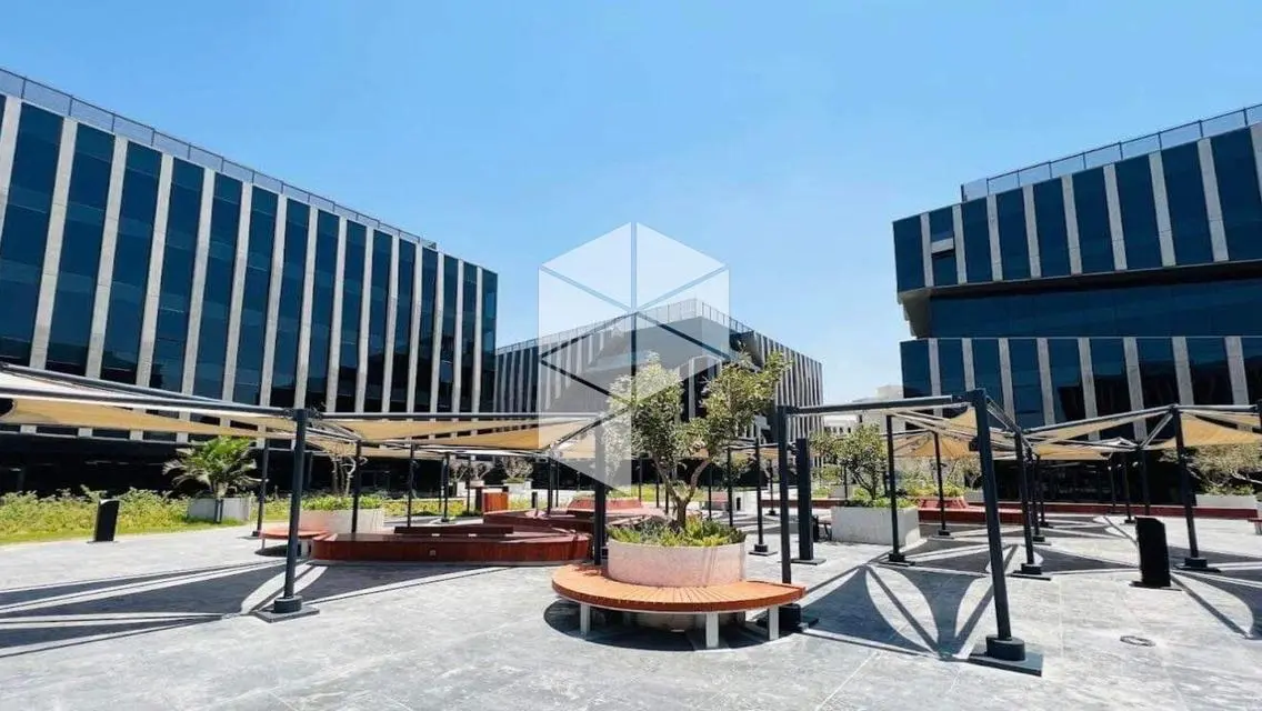 Office 118m for rent finished in Sodic  New Cairo
