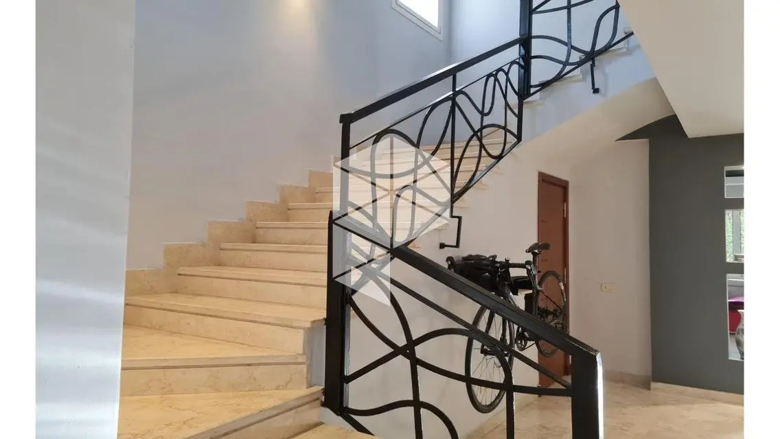 Villa for sale in Mivida. at a special price