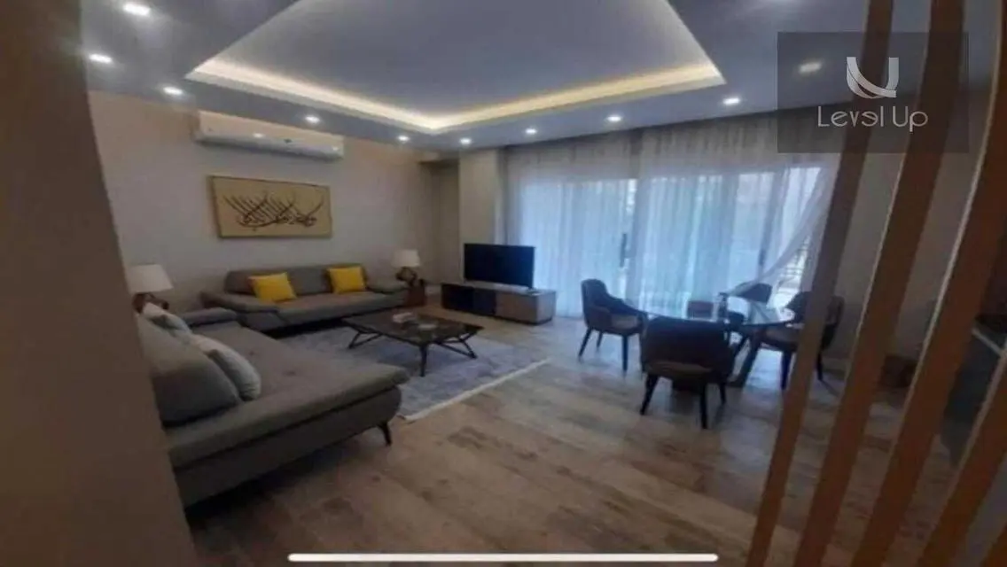 شقه للبيع في ميراج امام فندق رينيسانس موقع مميز