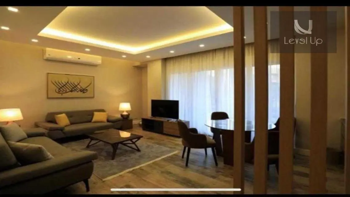 شقه للبيع في ميراج امام فندق رينيسانس موقع مميز