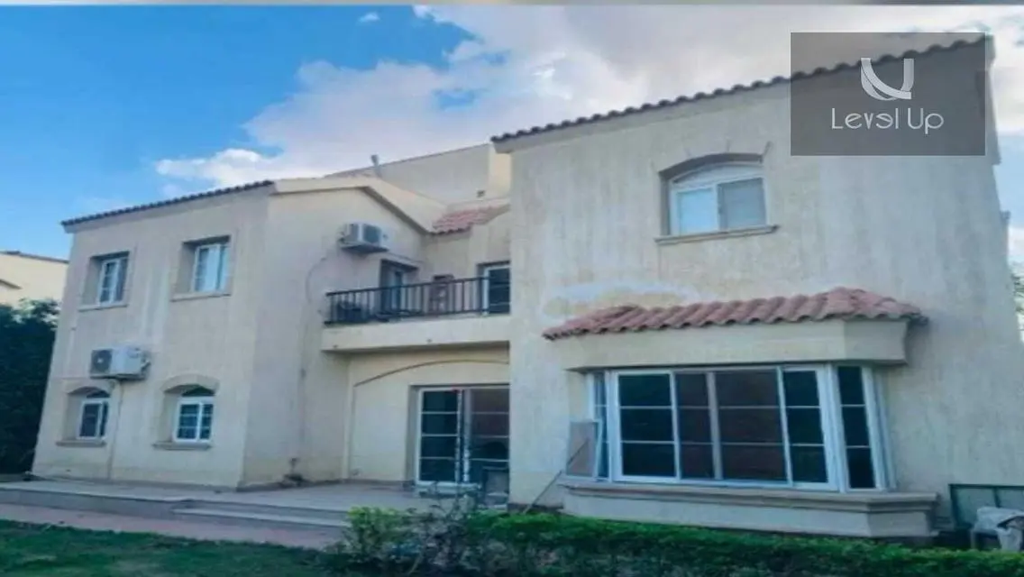 For sale villa in Madinaty New Cairo