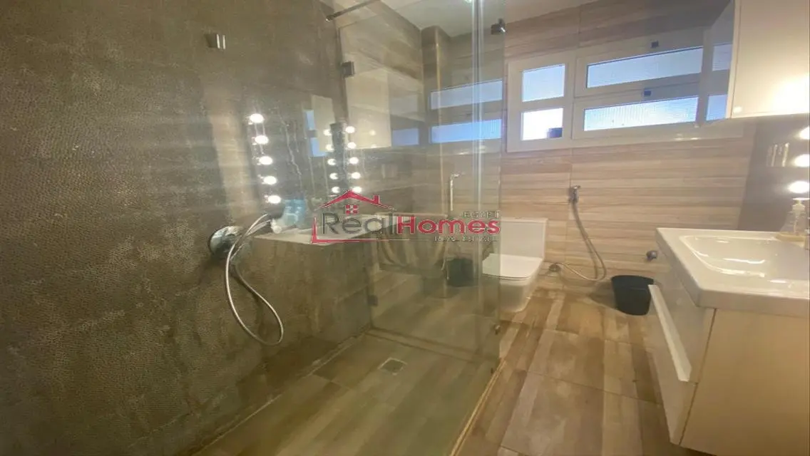 Modern one bedroom apartment with balcony