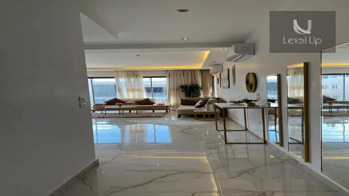 شقة فندقيه للإيجار في كمبوند Lake View Residence