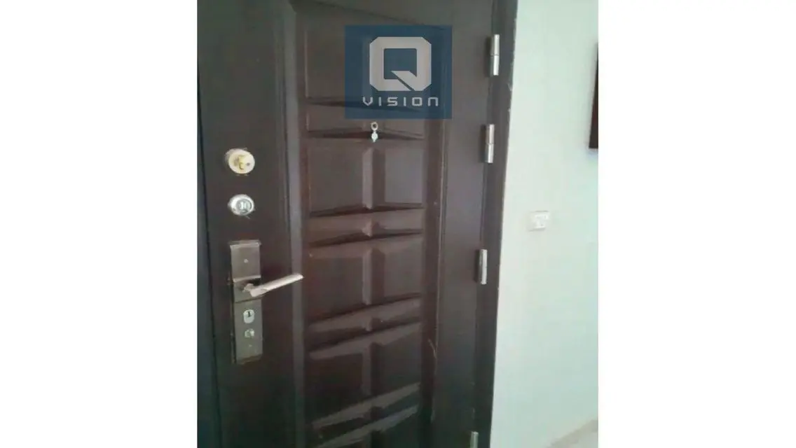 Apartment for sale in 50th street.