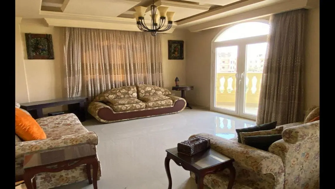 فيلا للإيجار مفروش بالكامل فى الياسمين 5