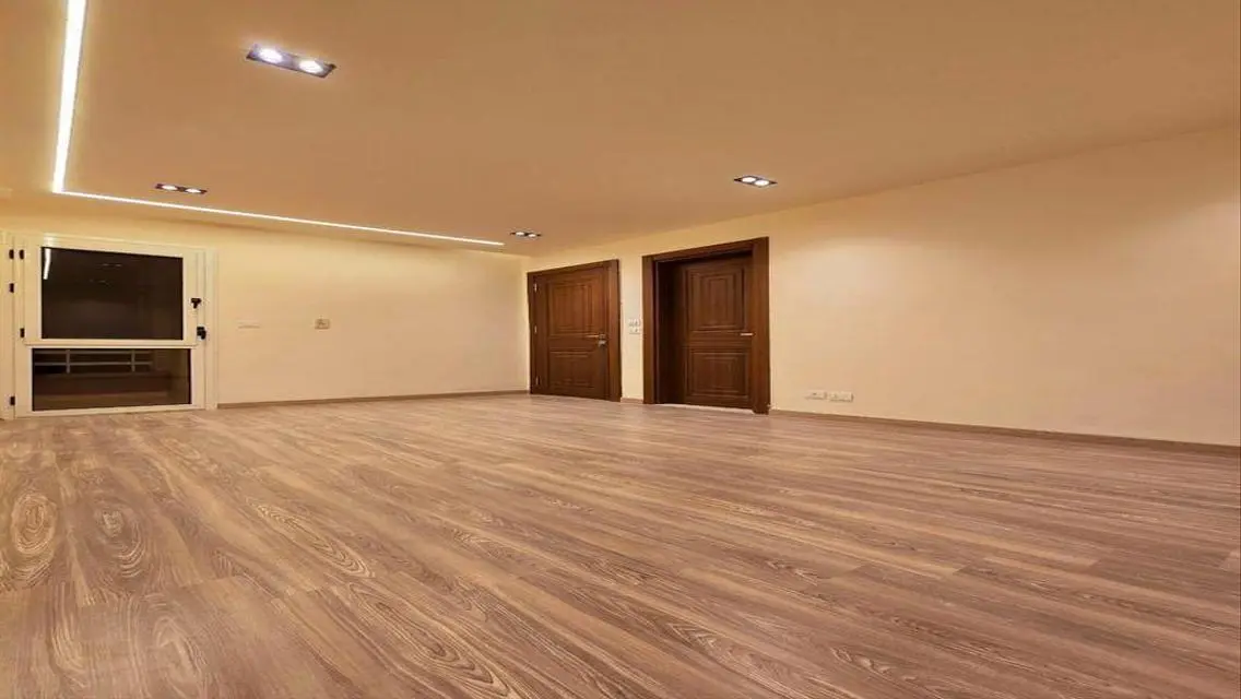 شقه لقطه للبيع كاش مدينتى B6 مساحة 124م تشطيب راقى