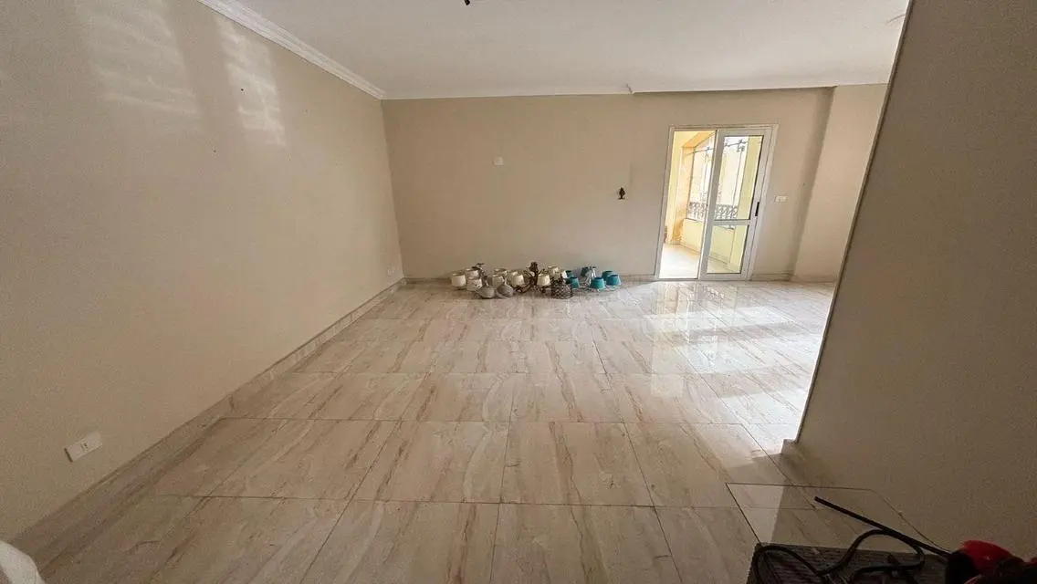 135m masterpiece for rent, law, with kitchen B1