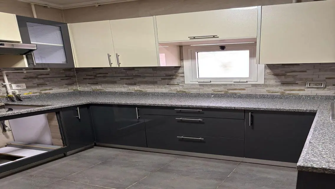 135m masterpiece for rent, law, with kitchen B1