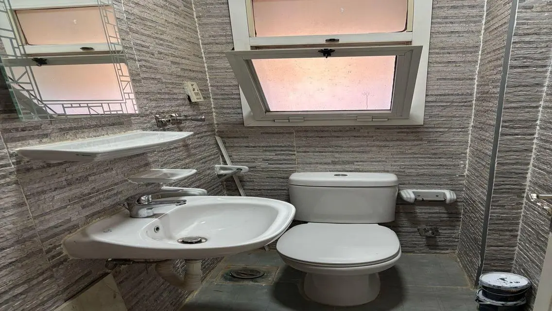 135m masterpiece for rent, law, with kitchen B1