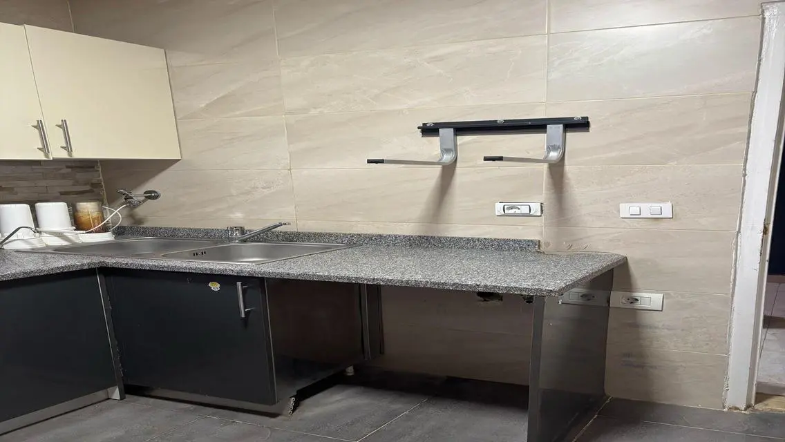 135m masterpiece for rent, law, with kitchen B1