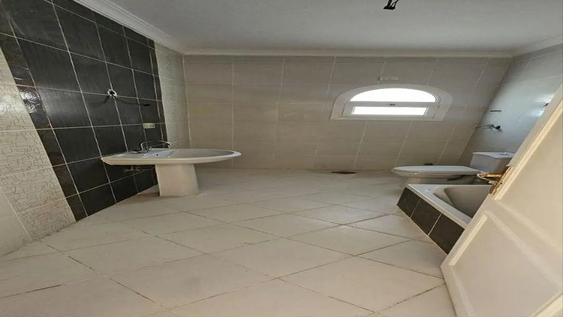 فيلا لقطه للبيع كاش مدينتى نموذج H خالصه الثمن