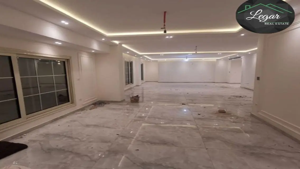 للايجار في زايد ارضي بحديقه  3غرف س مغري بالتكيفات