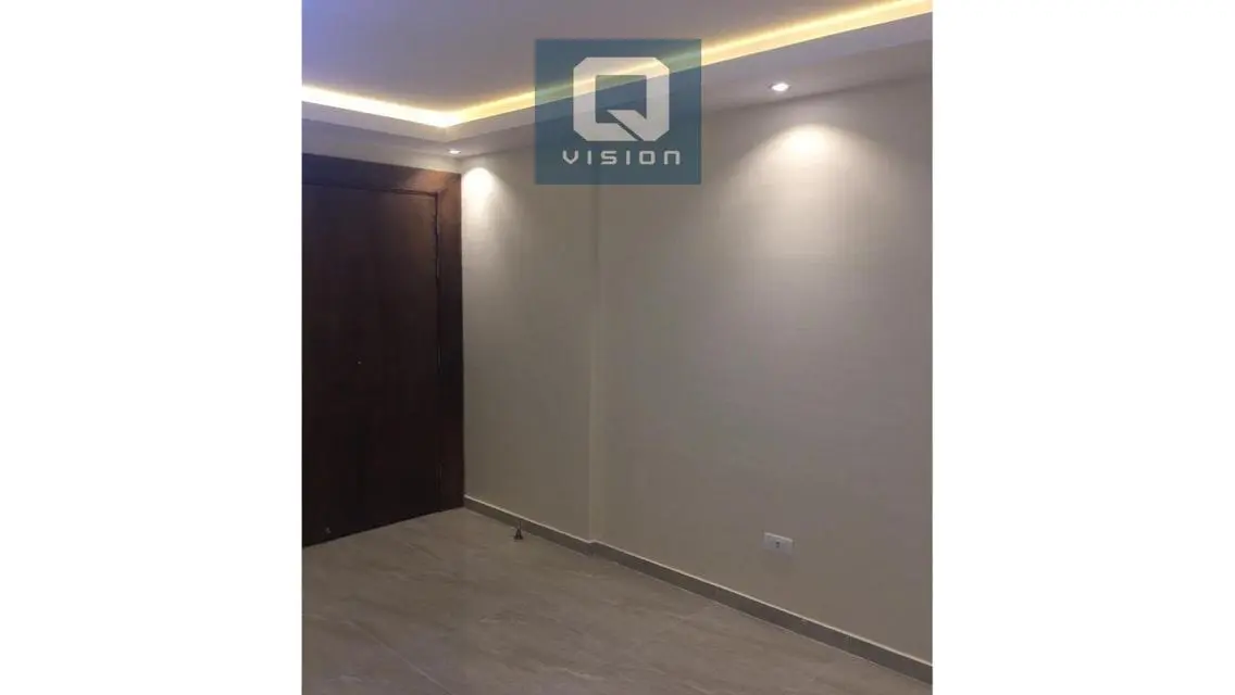 Unique apartment for rent in the tenth sector.