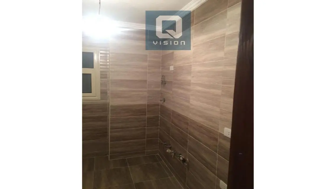 Unique apartment for rent in the tenth sector.