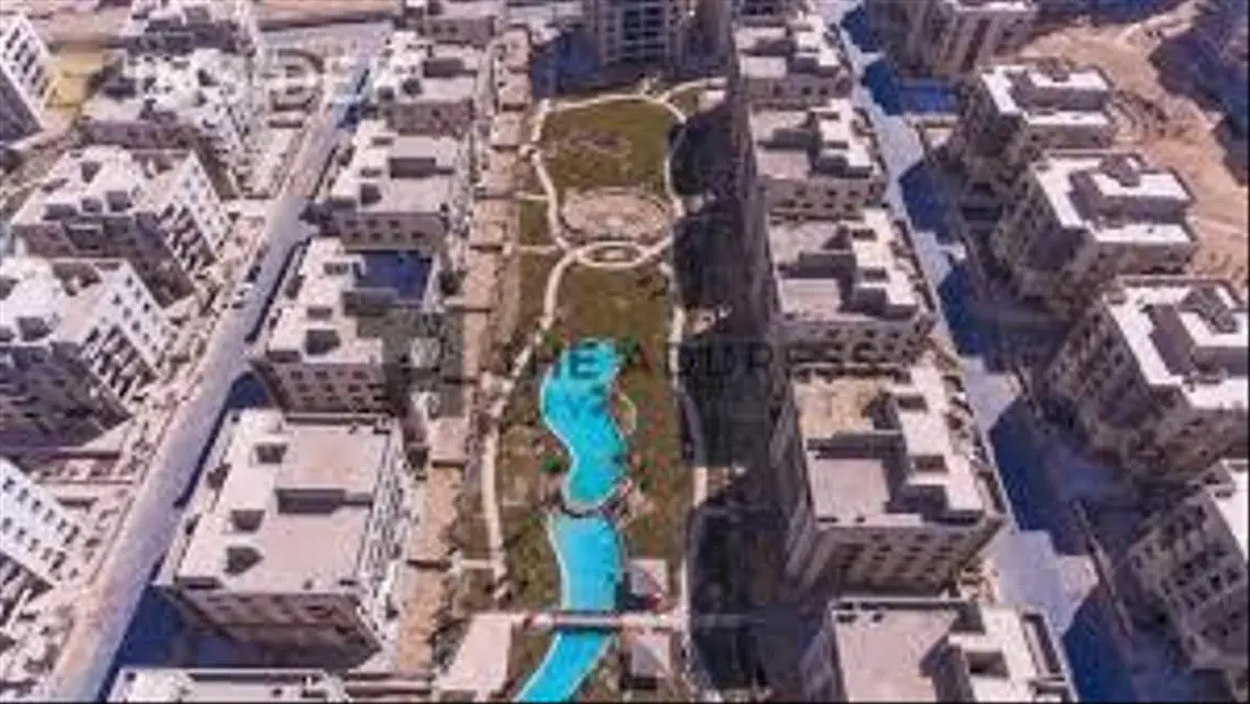 Luxury apartment in the market 4 bedrooms